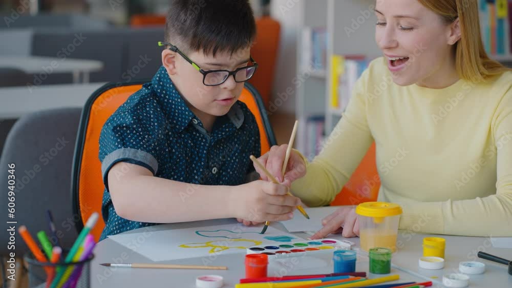 Educational psychologist develops skills of a boy with Down Syndrome by teaching artistic drawing