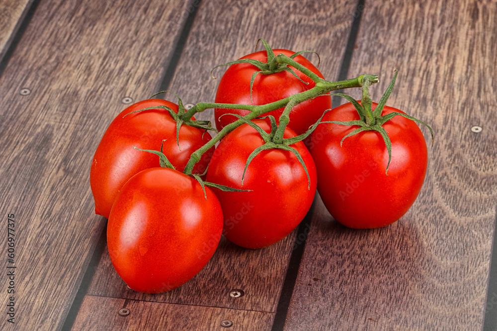 Raw red Flamenco tomato branch Raw red Flamenco tomato branch