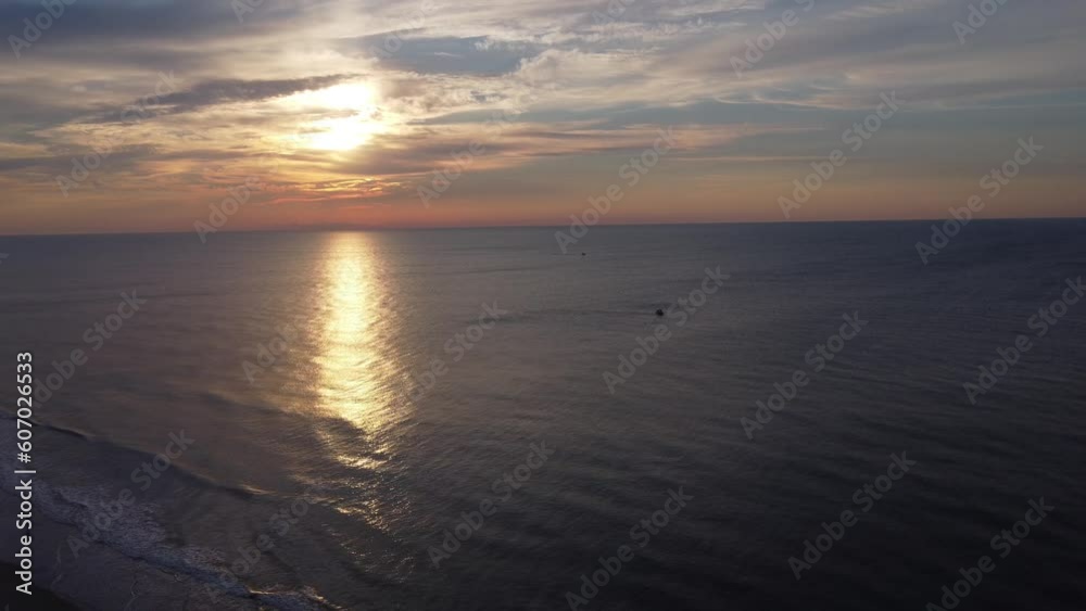 Beautiful horizon of the sea during the sunset