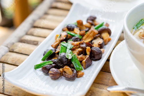 Stir Fried Mushrooms with Oyster Sauce