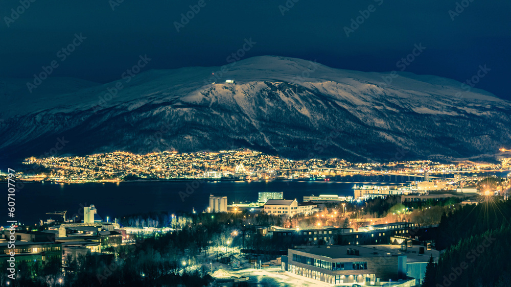La ville de Tromsø depuis le tremplin de saut à ski de la ville !