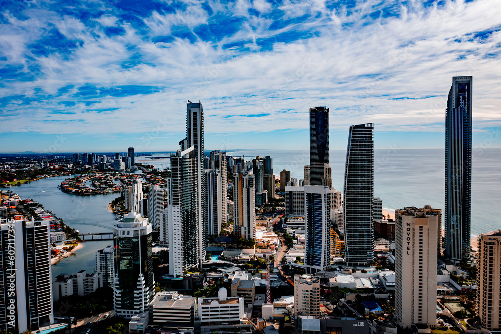 Obraz premium City Sirens: A Symphony of Skyscrapers in Surfers Paradise's Urban Embrace