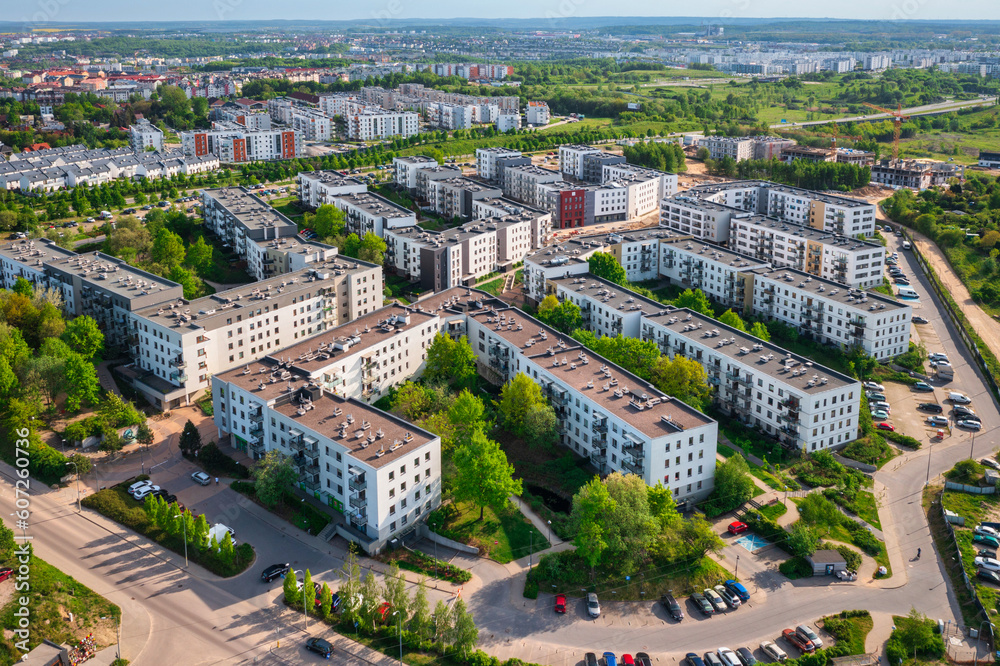Εκτύπωση καμβά Gdansk skyline with newly built apartments on a sunny day, Poland