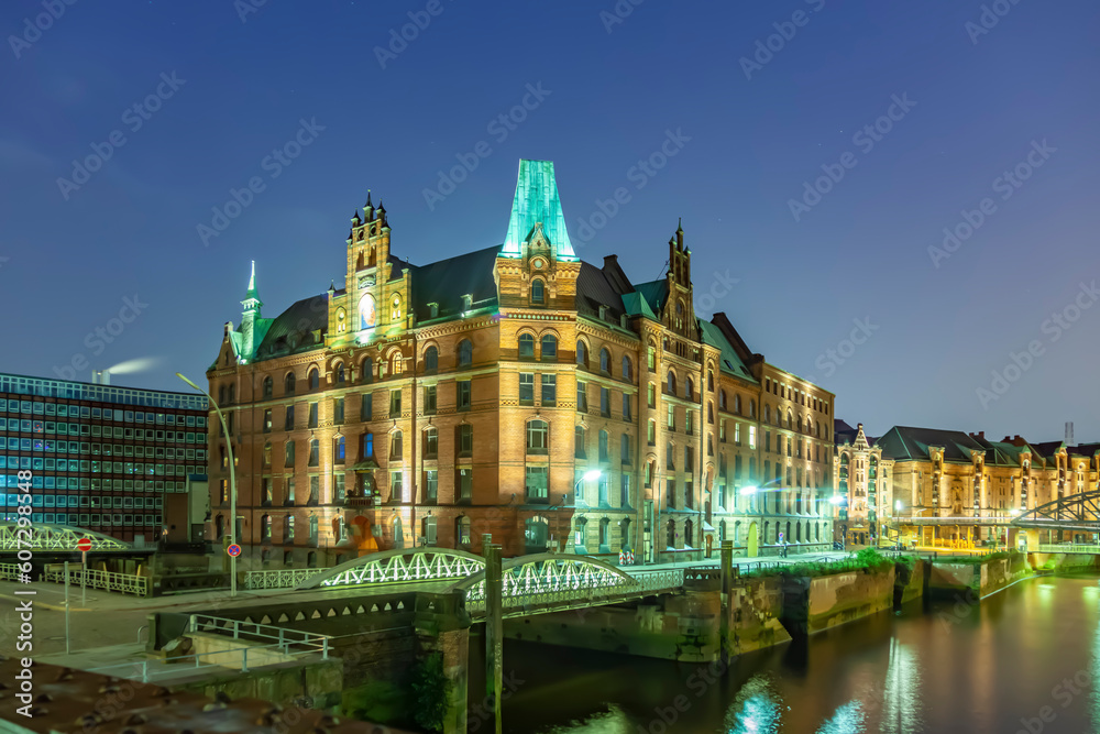 Speicherstadt in Hamburg by night
