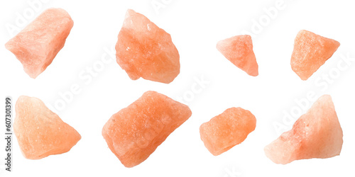 Photos Himalayan pink rock salt isolated on white background, top view.