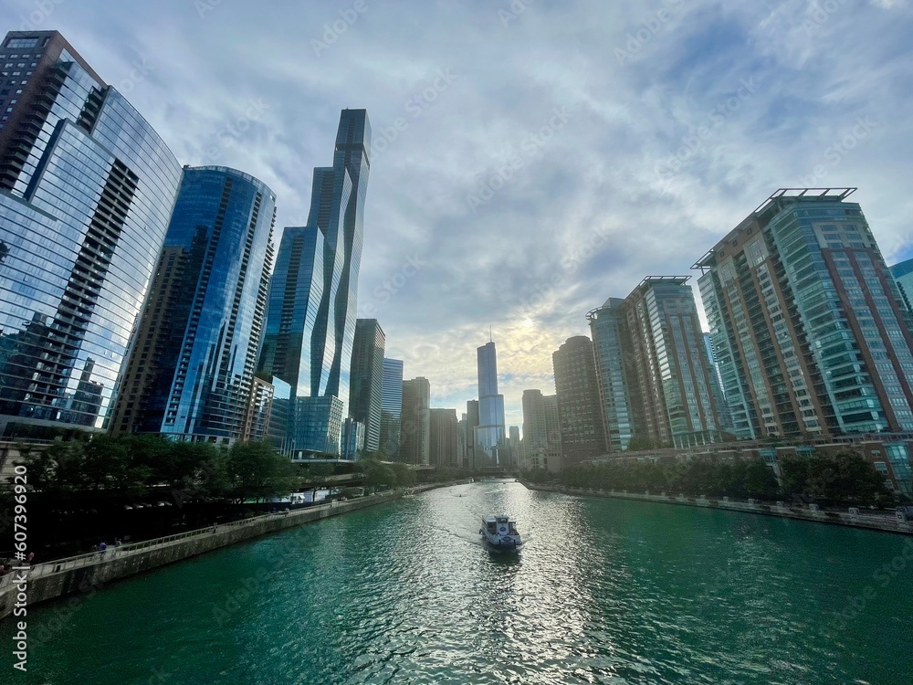 Naklejka premium Chicago River