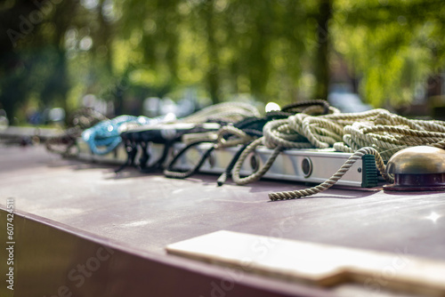 Tableau sur toile Ropes on roof of narrowboat