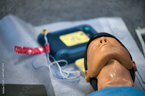 medic model monitoring physician pressure pulse service shock student tube urgent dummy male respiratory anesthesia phantom artificial attack breathing chest display education heart heartbeat human