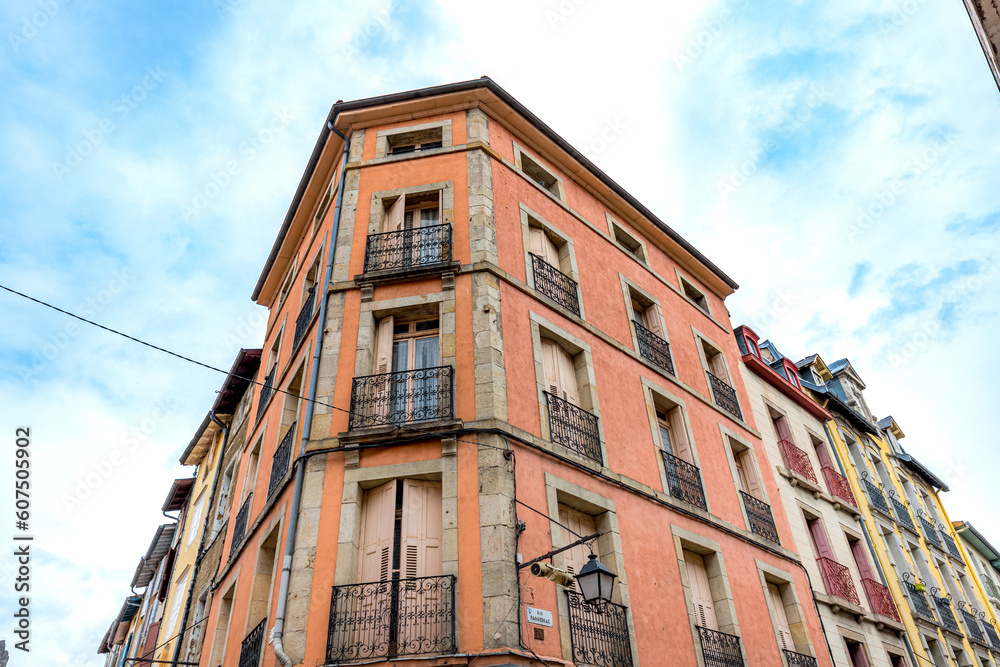 Fototapeta premium Dans les rues du Puy en Velay