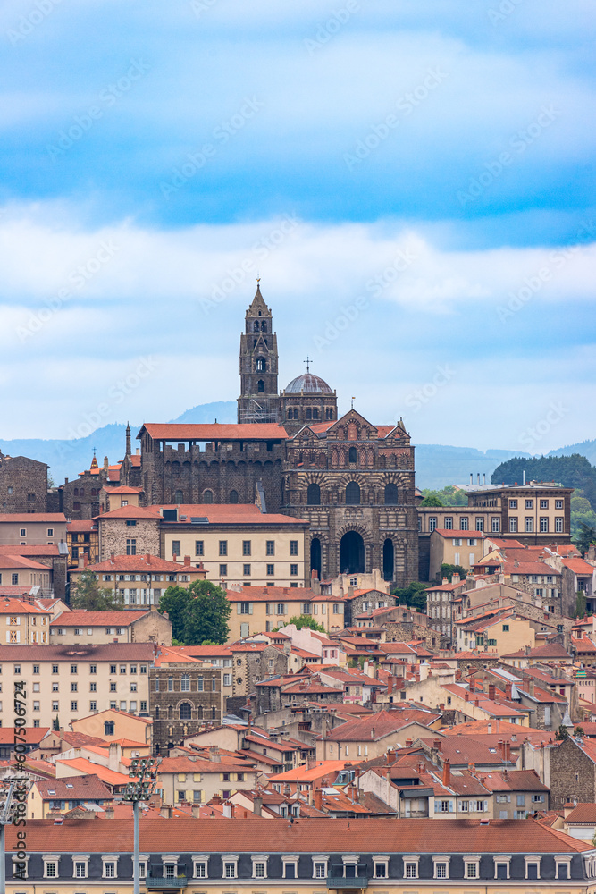 Obraz premium Cathédrale Notre-Dame-du-Puy au Puy en Velay