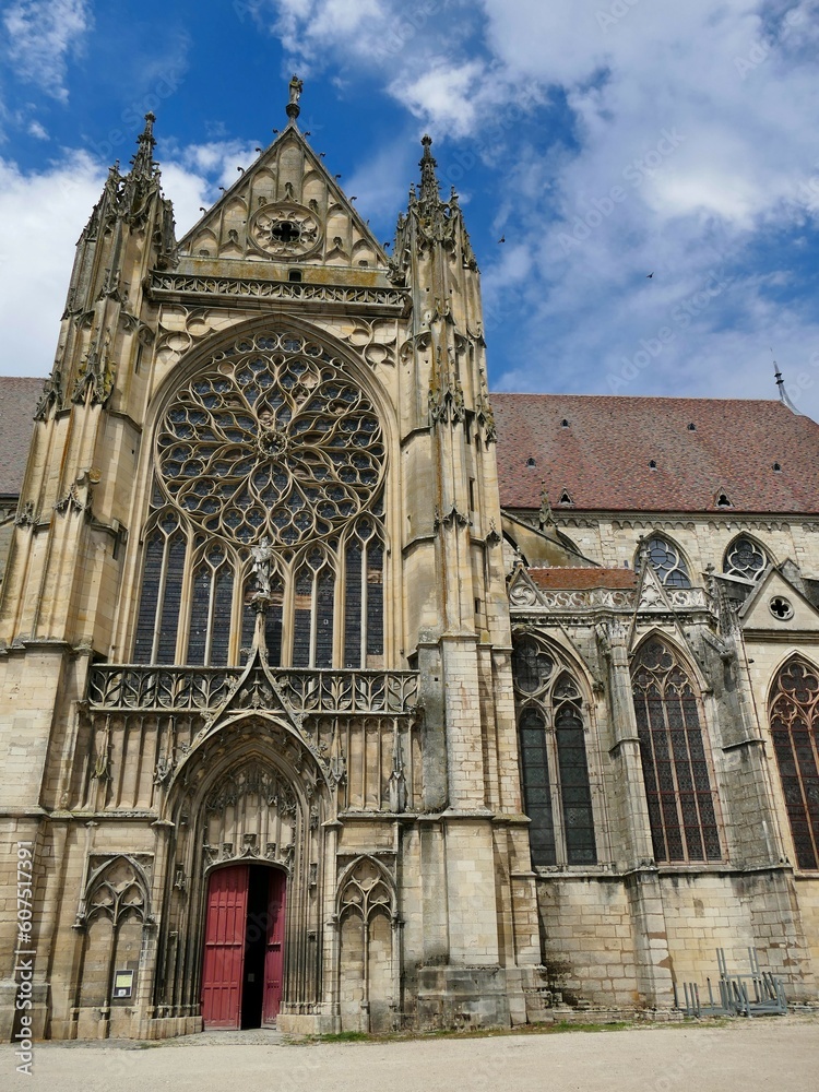 Le portail sud de la cathédrale Saint-Etienne de sens 
