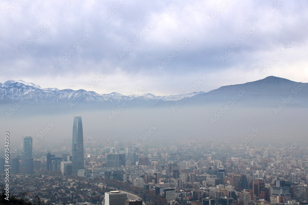 Fototapeta premium View of Santiago de Chile from San Cristobal hill