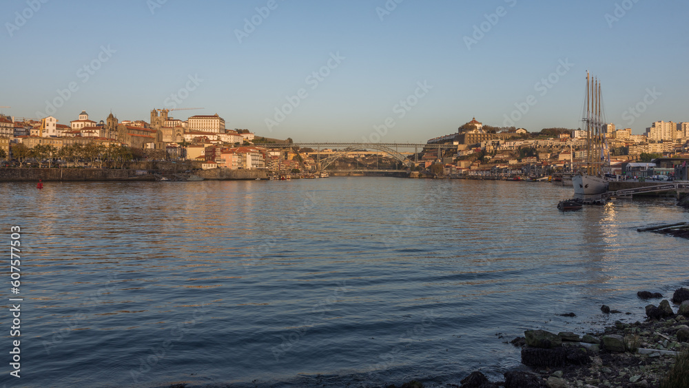 Vista do Porto e de Vila Nova de Gaia-5