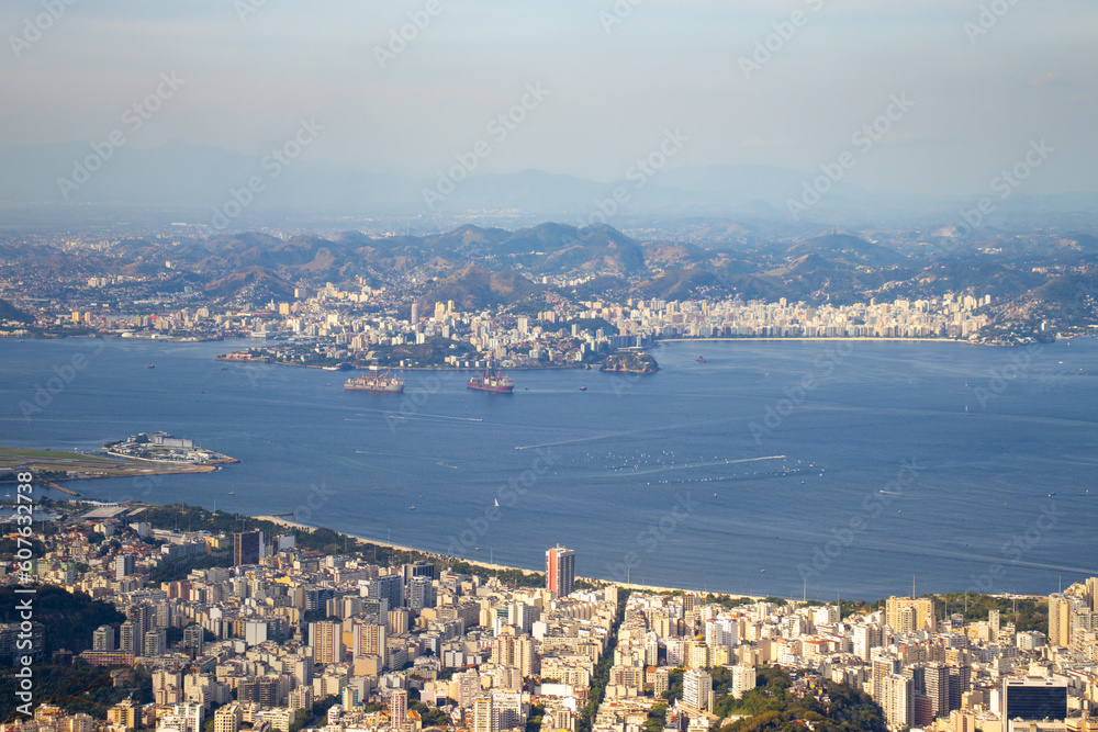 Vista para a cidade de Niterói, Rio de Janeiro.