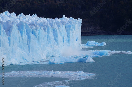 melting ice on a glacier © Ricardo