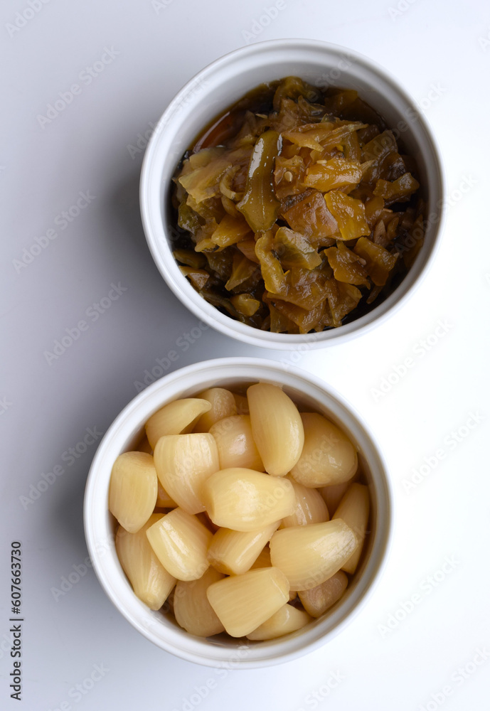 らっきょう漬けと福神漬け、カレーの付合せ らっきょう漬けと福神漬け、カレーの付合せ