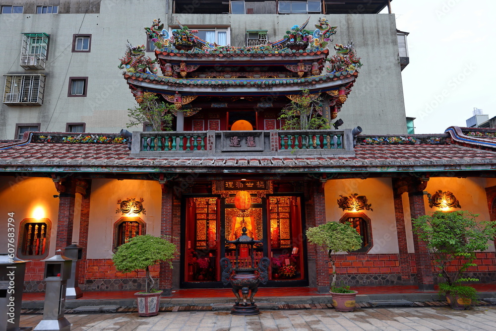 The Da Longdong Baoan Temple completed in 1831 dedicated to Bao Sheng Da Di in Taipei Taiwan The Da Longdong Baoan Temple completed in 1831 dedicated to Bao Sheng Da Di in Taipei Taiwan