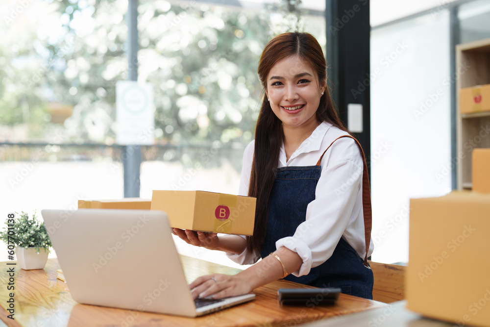 Small businesses SME owners female entrepreneurs working with parcel, e-business, marketing, online shop, sme, entrepreneurs Small businesses SME owners female entrepreneurs working with parcel, e-business, marketing, online shop, sme, entrepreneurs