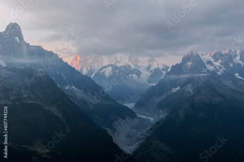 Glacier in the French Alps © Daniel Jara