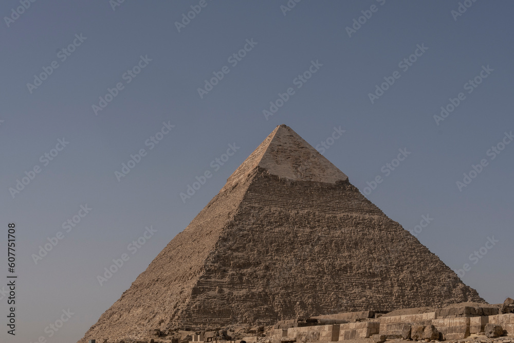 Vista panorámica de las Pirámides de Guiza con el desierto de arena. Egipto Vista panorámica de las Pirámides de Guiza con el desierto de arena. Egipto