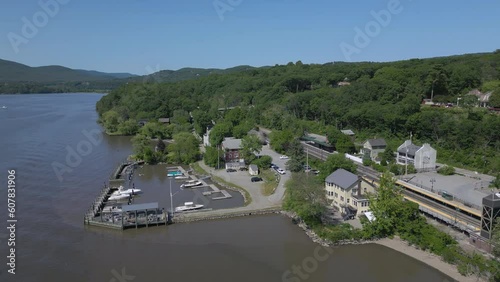 Wallpaper Mural alt flying clockwise around town of Garrison New York Torontodigital.ca