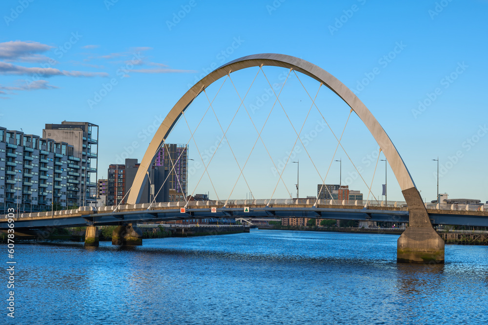 Naklejka premium Clyde Arc Bridge In Glasgow, Scotland, United Kingdom