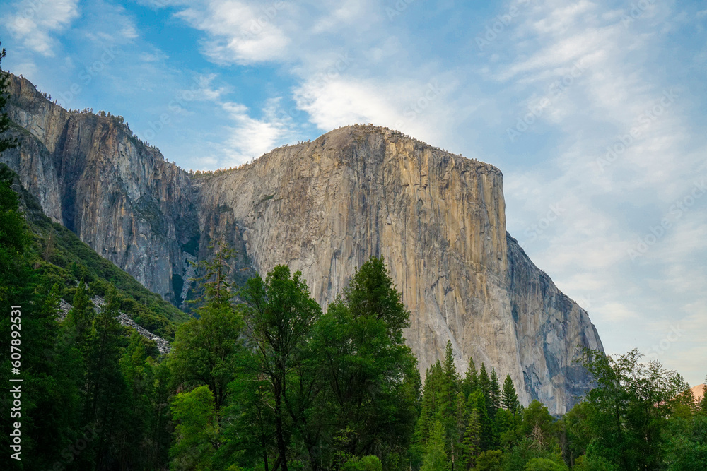 Shot of El Capitan in Yosemite National Park on a beautiful day