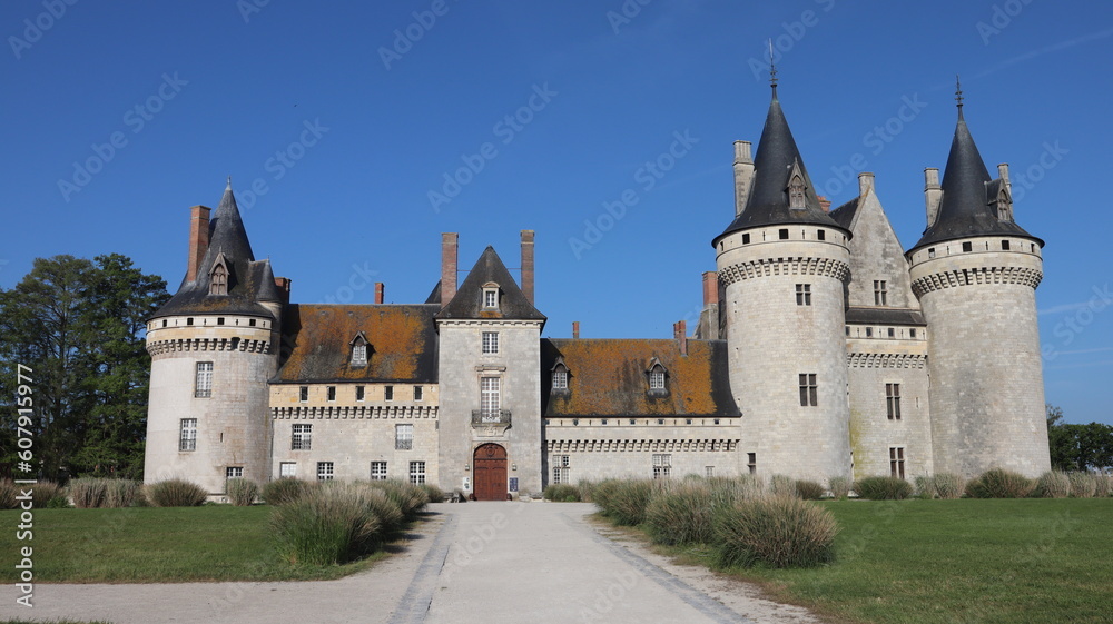 photo château Sully sur Loire France europe