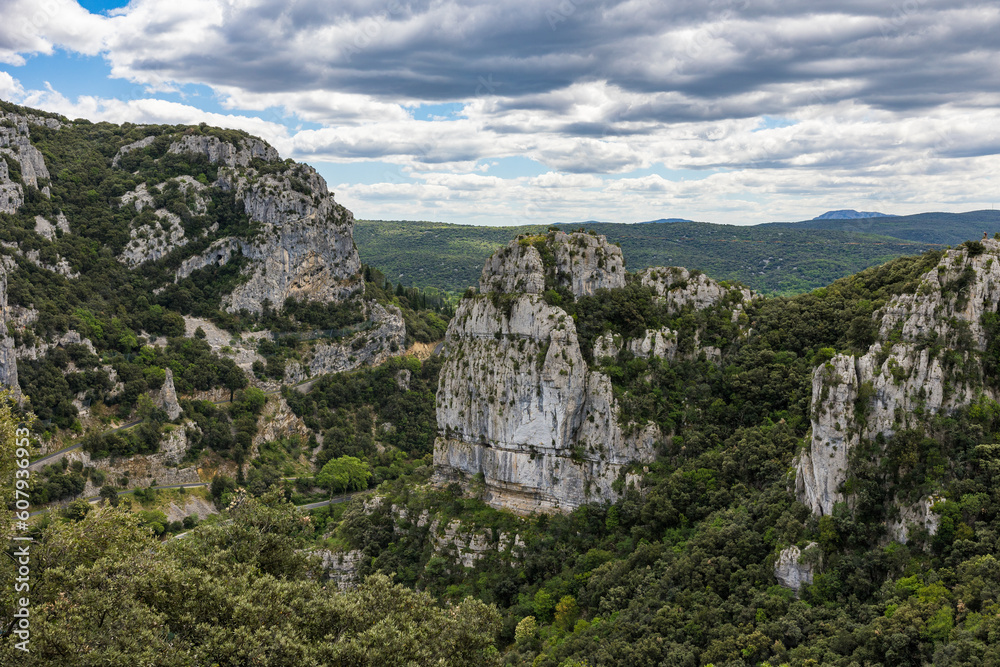 Falaises des Gorges de l'Hérault depuis le Mont Agonès Falaises des Gorges de l'Hérault depuis le Mont Agonès