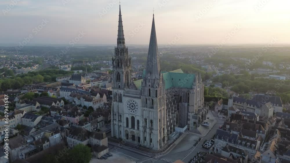 video drone cathédrale notre dame de Chartres france	europe