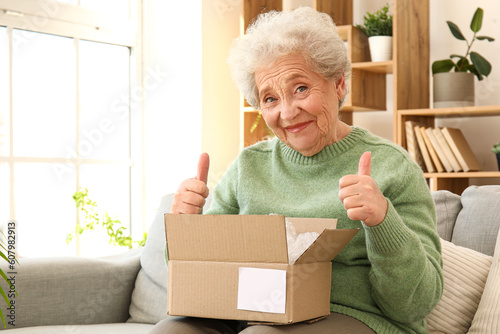 Senior woman with open parc...
