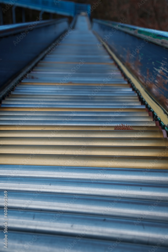 Obraz premium 公園のローラー滑り台