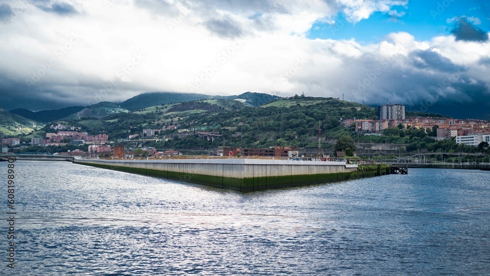 Vistas del río de Bilbao.