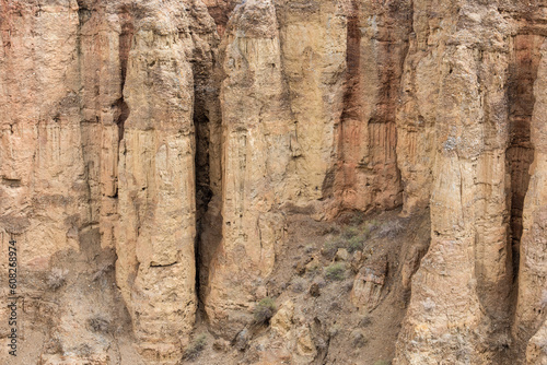 Paisaje desértico con formaciones montañosas de  badlands en el Geoparque de Granada, España photo
