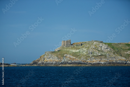   le c  te de granit rose et fortification Vauban