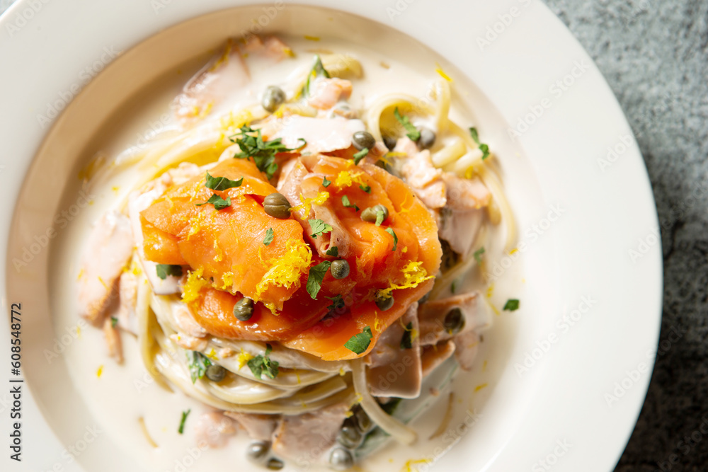 Cream Sauce Pasta with Salmon Cream Sauce Pasta with Salmon