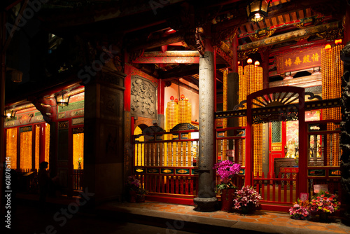 Longshan temple in Taipei city © SHELL