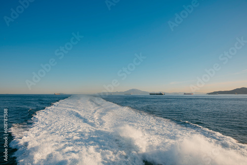 Bilde på lerret general view of the Strait of Gibraltar and the wake of a ship