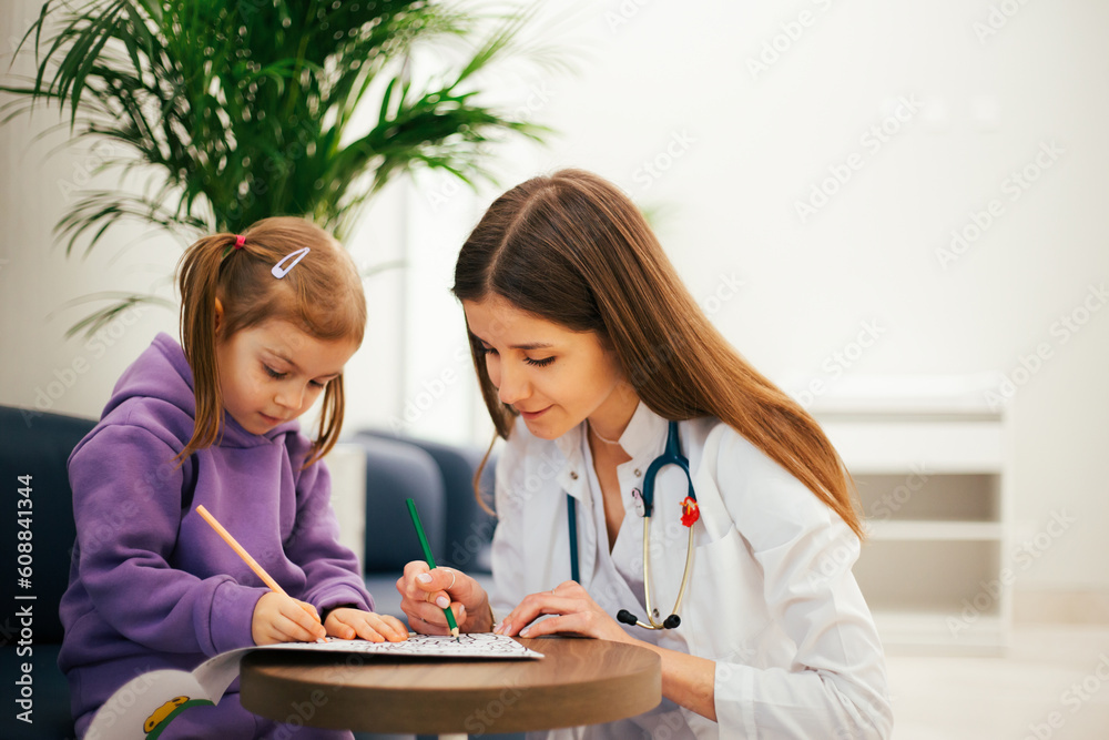 Fototapeta premium Pediatrician