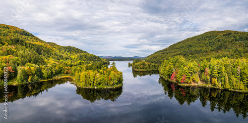 Canvas Print Autumn colors at the Chain of Ponds - Maine State Highway 27