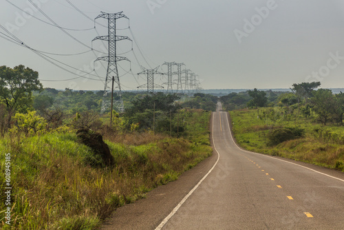 Fototapeta Naklejka Na Ścianę i Meble -  Karuma - Pakwach road in Uganda