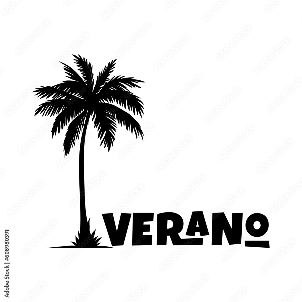 Logo vacaciones de verano. Letras de la palabra verano con letras estilo hawaiano en español en la arena de una playa con silueta de la palma