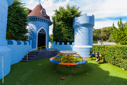 Parque Infantil, em forma de castelo photo