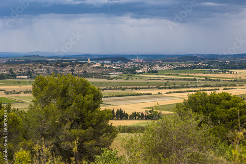 Village de Montady depuis la colline d'Ensérune