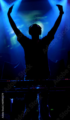 An icelandic Dj, i kinda like the simetry in the siluette