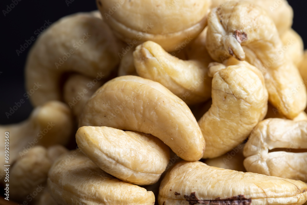 ready to eat and peeled cashew nuts ready to eat and peeled cashew nuts