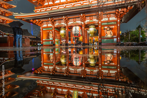 雨の浅草浅草寺