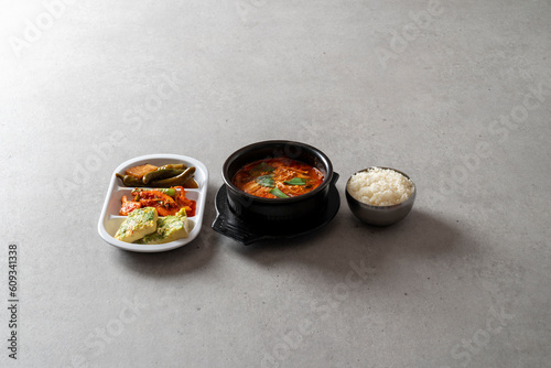 squid, rice bowl, soft tofu stew, kimchi fried rice, earthen pot, bulgogi, meat bowl, pork cutlet, rice cake dumpling soup, rice cake, burdock, gimbap