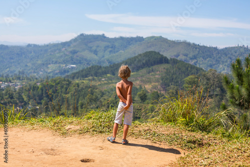 Hike on Sri Lanka © Galyna Andrushko