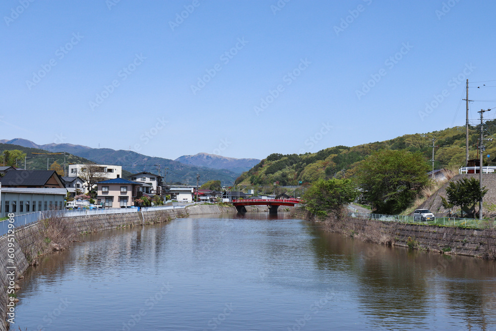 Obraz premium 天竜川(長野県岡谷市)
